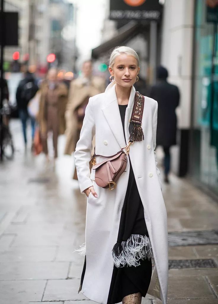 穿搭| dior最值得投资的马鞍包 新季更美了